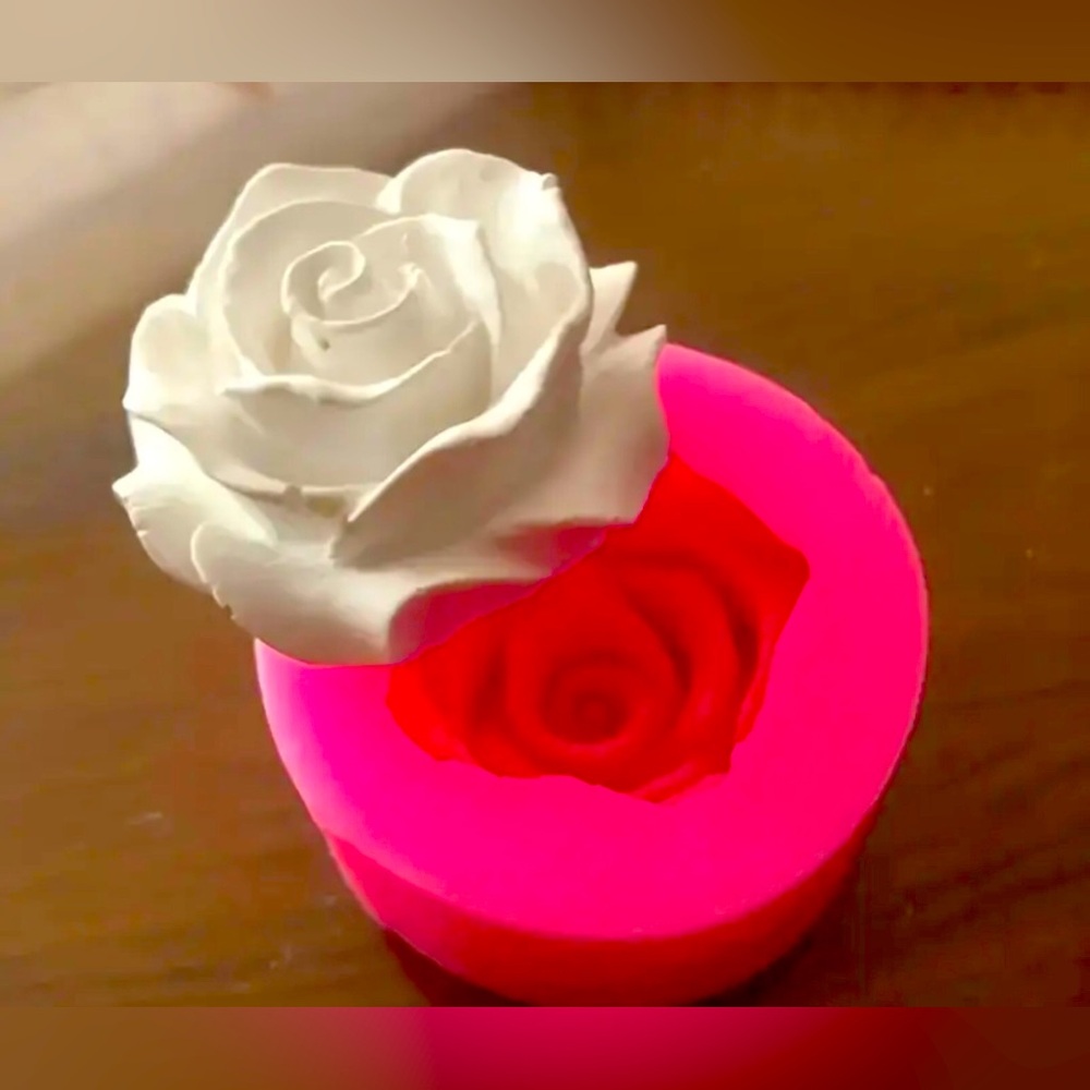 Blooming rose shape silicone . New